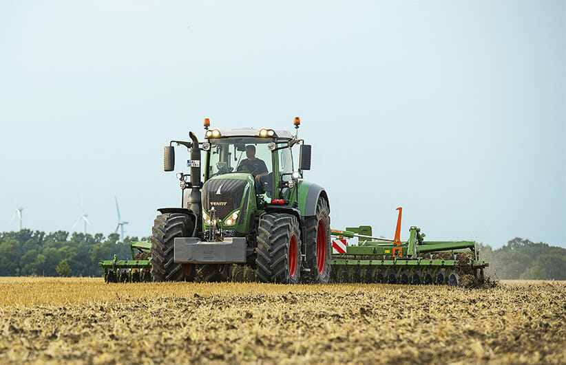 Fendt Tractor Model 800