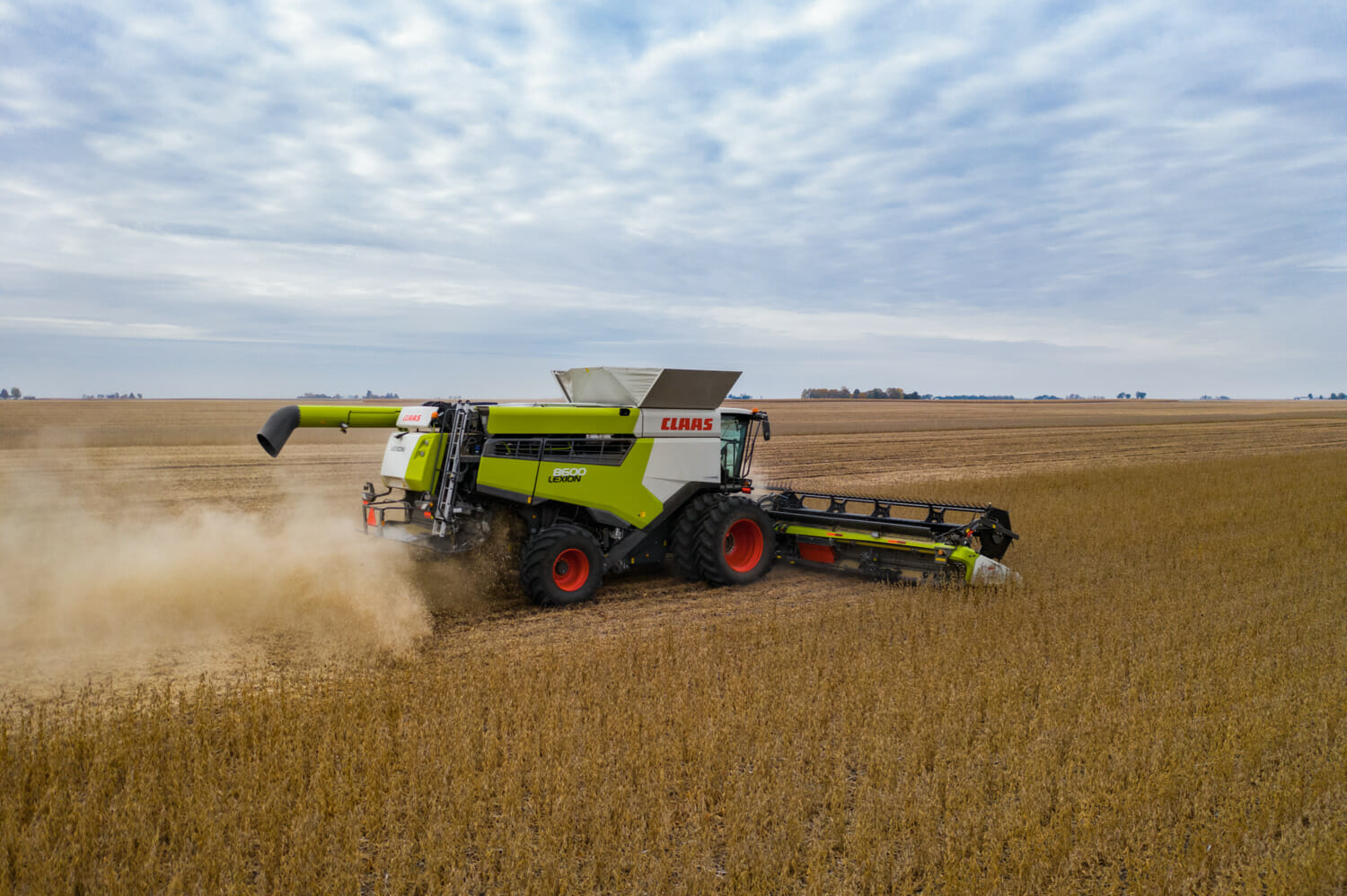 CLAAS LEXION Combine