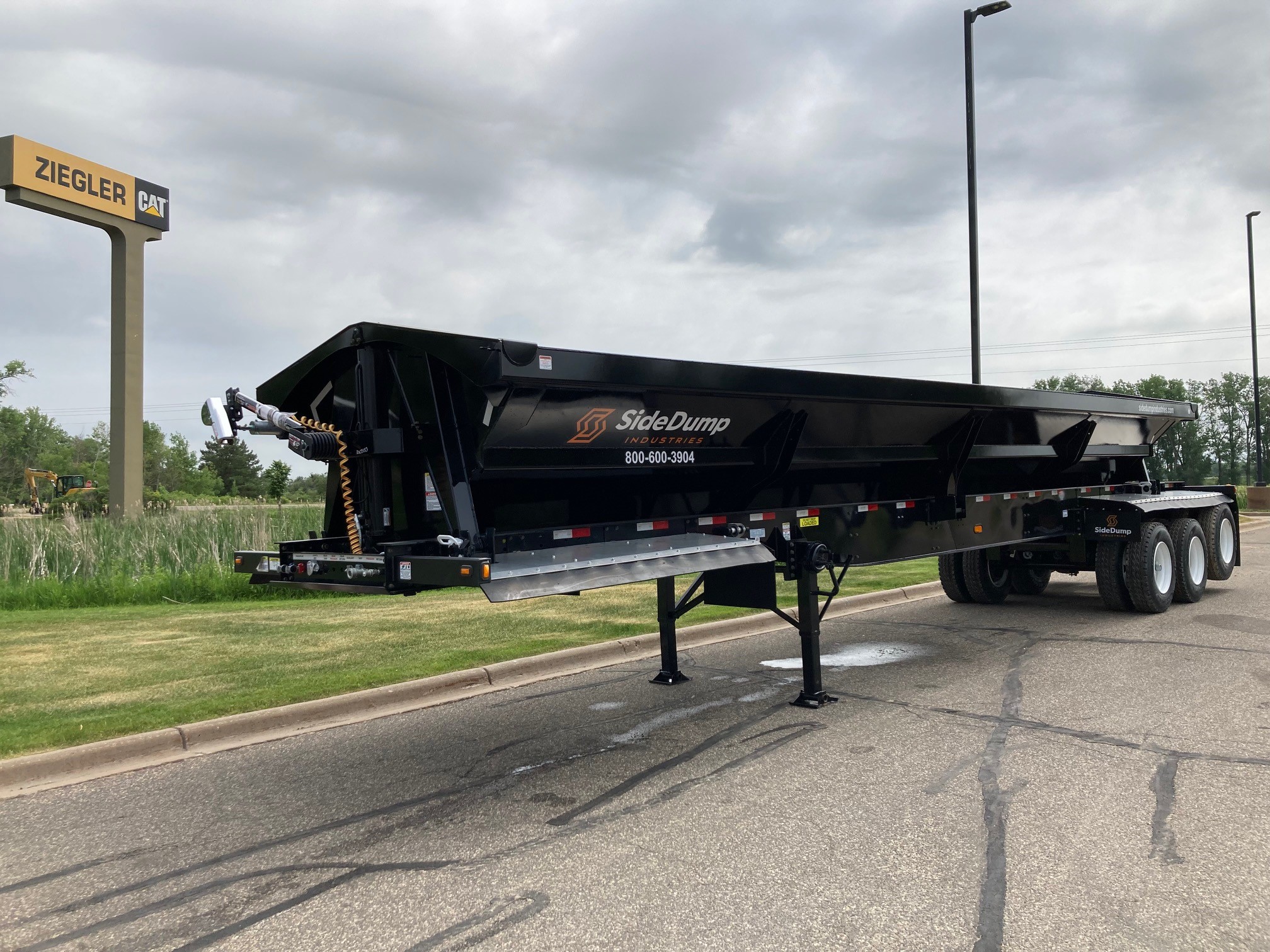 SDI-426-3 Tri Axle Spread Trailer