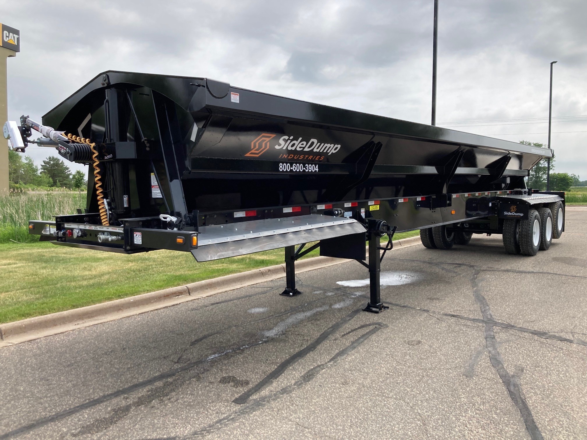 SDI-426-3 Tri Axle Spread Trailer