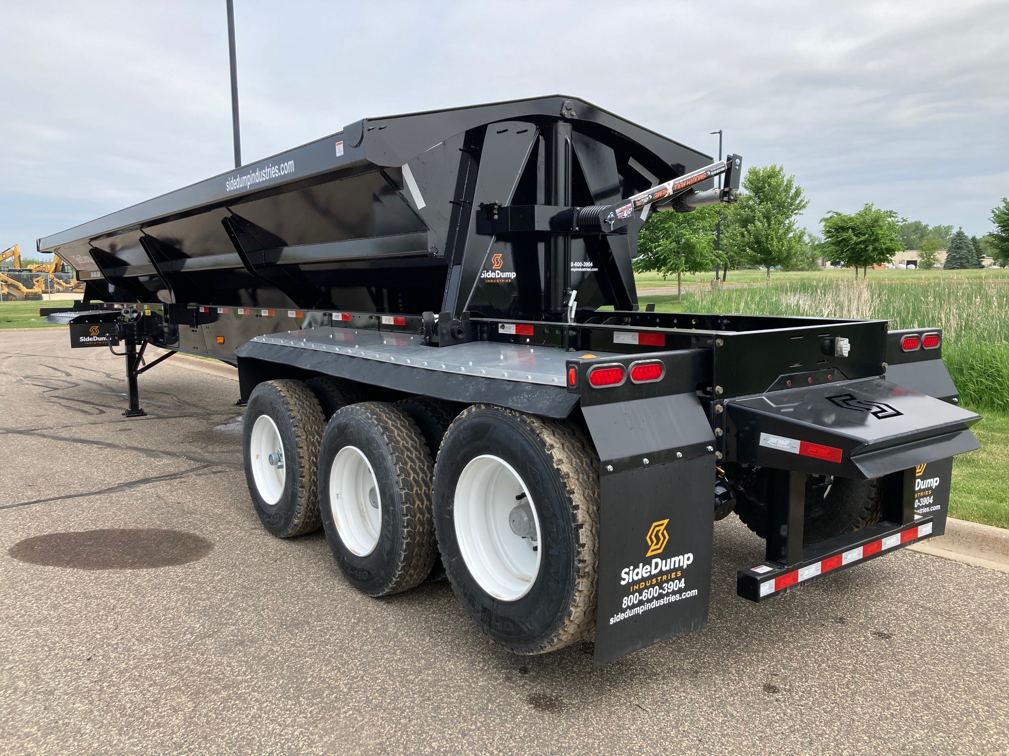 SDI-426-3 Tri Axle Spread Trailer