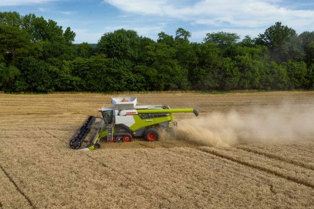 CLAAS 8000-7000 series combine side view