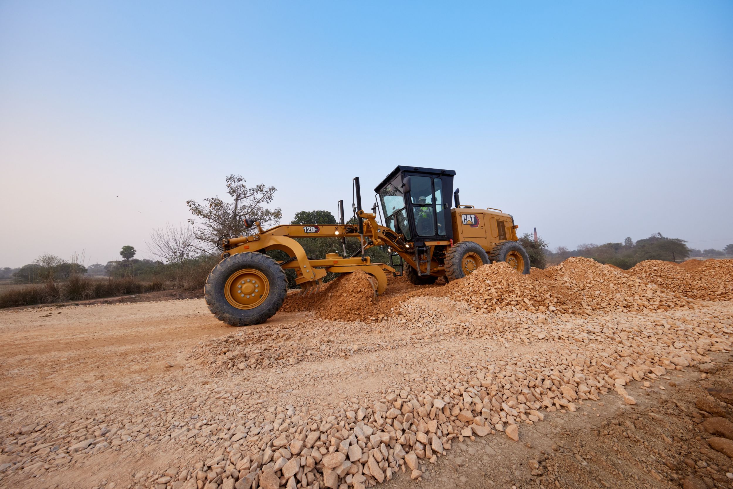 CM20210222-ffa0c-af019 Cat grader